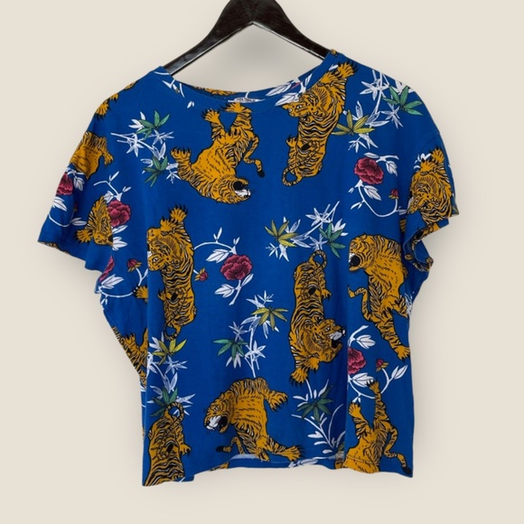 Zara Tops - Gucci Vintage Style Zara T-shirt